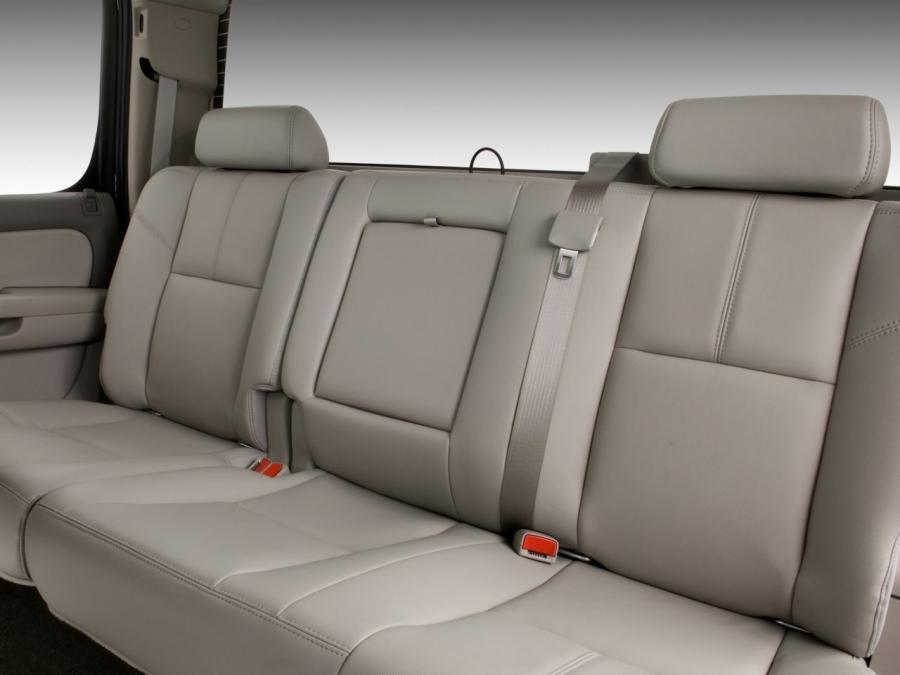  GMC Sierra 3500 HD Crew Cab 2006 года  (фото 8 из 9)